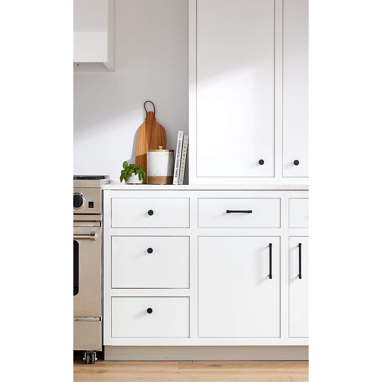 Modern Fluted Matte Black Cabinet Knob thumbnail 2