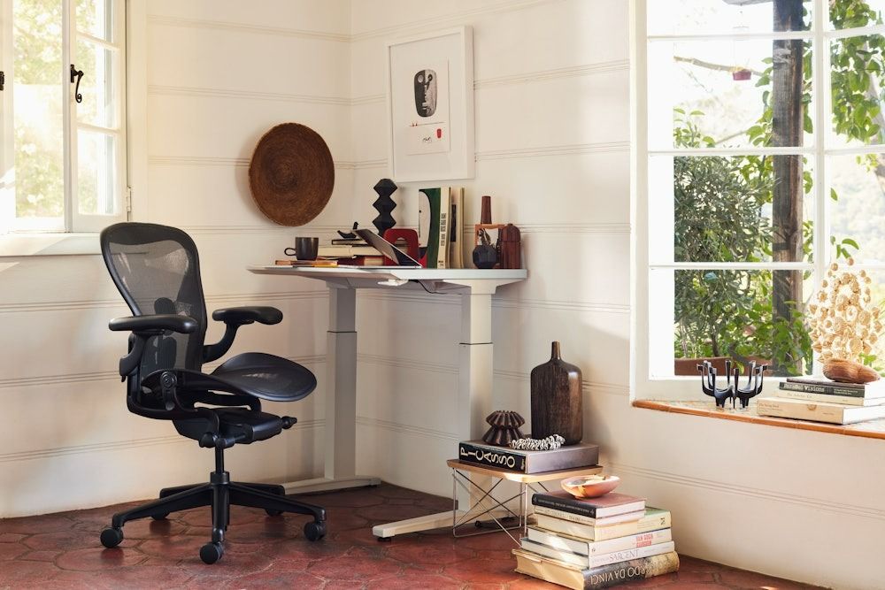 Aeron Chair thumbnail 2