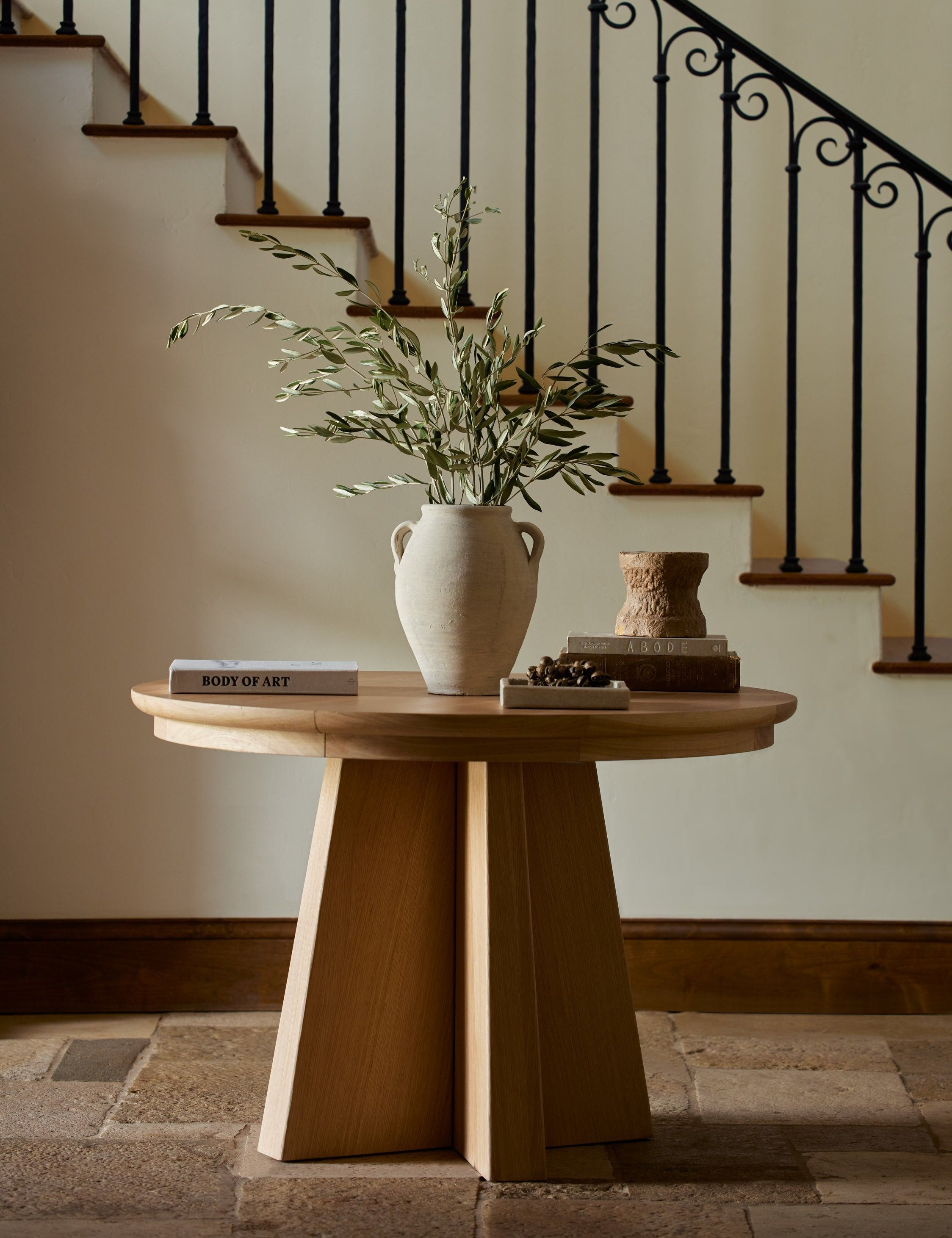 Nycola Extendable Oval Dining Table thumbnail 10
