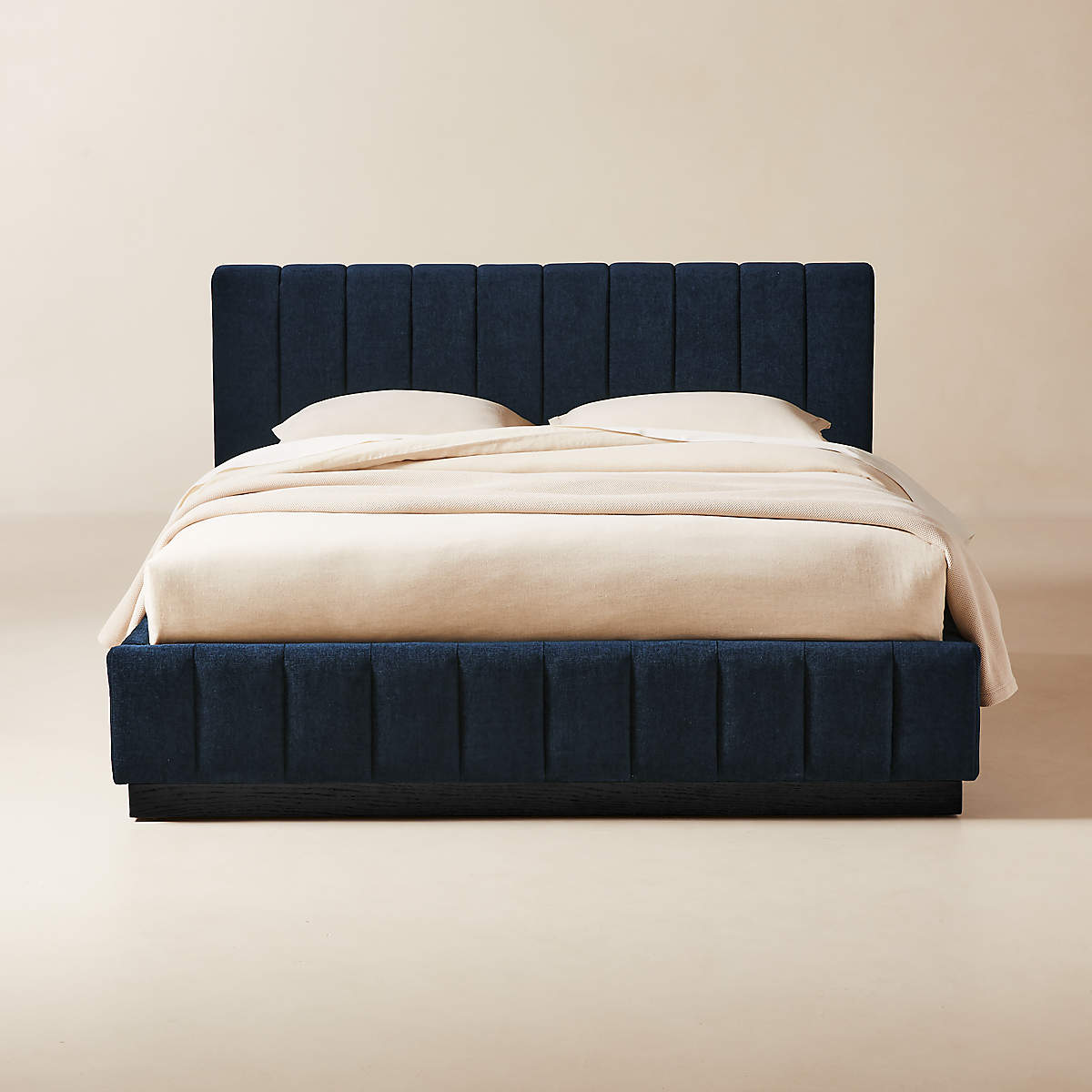 FORTE CHANNEL TUFTED QUEEN BED thumbnail 3