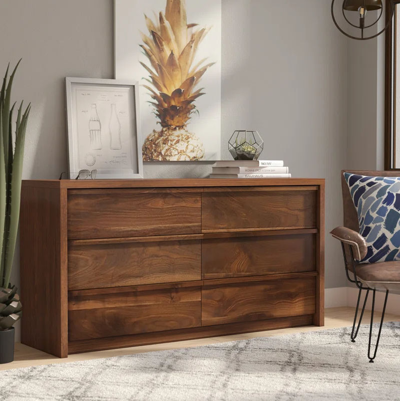 Holtzlander 6 Drawer Dresser thumbnail 2
