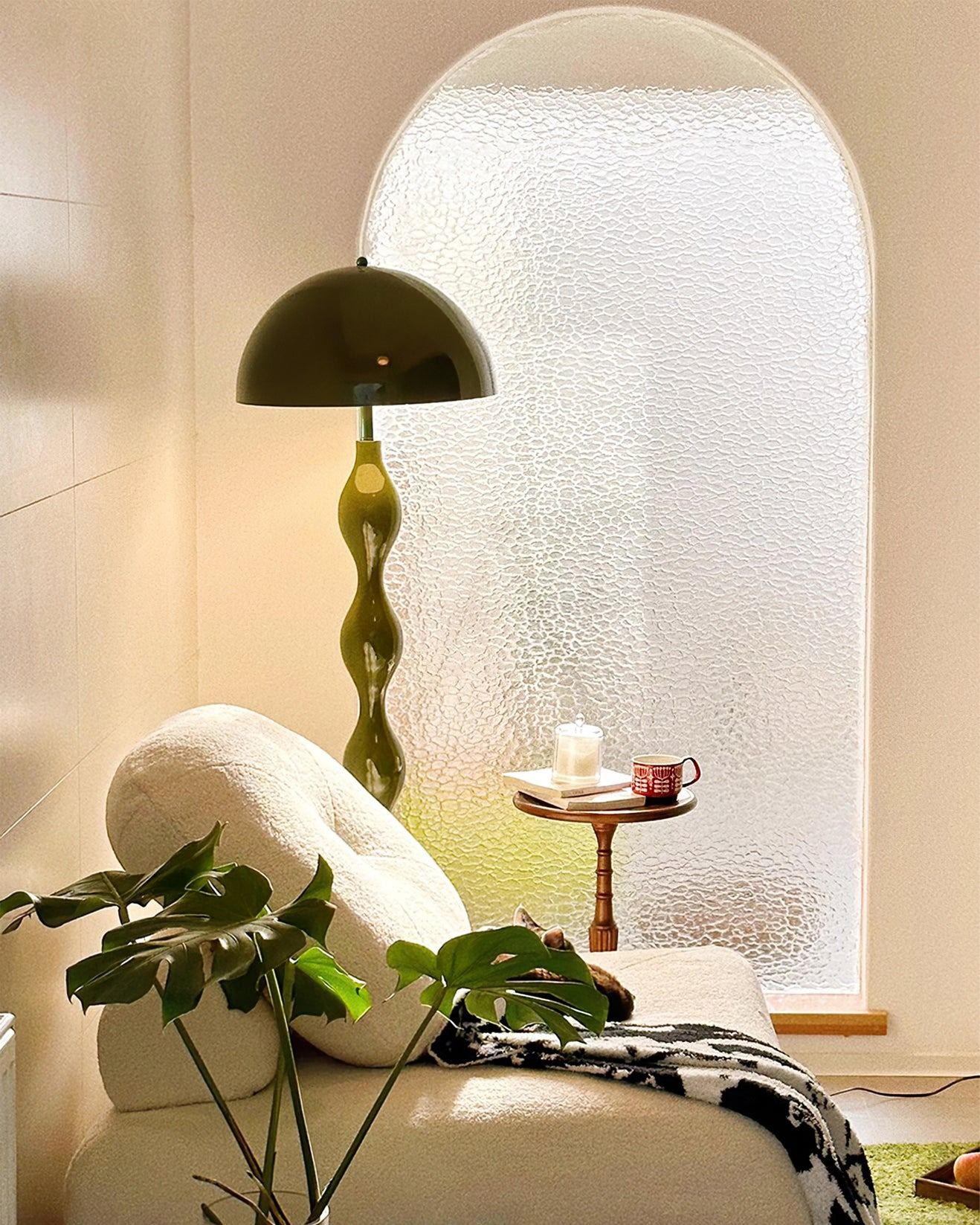Drop Floor Lamp thumbnail 3