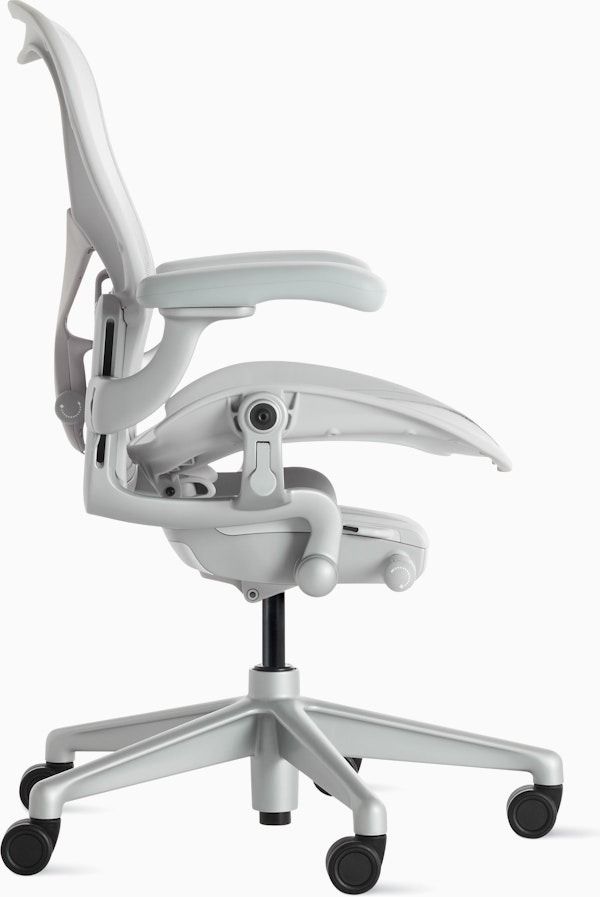 Aeron Chair thumbnail 2