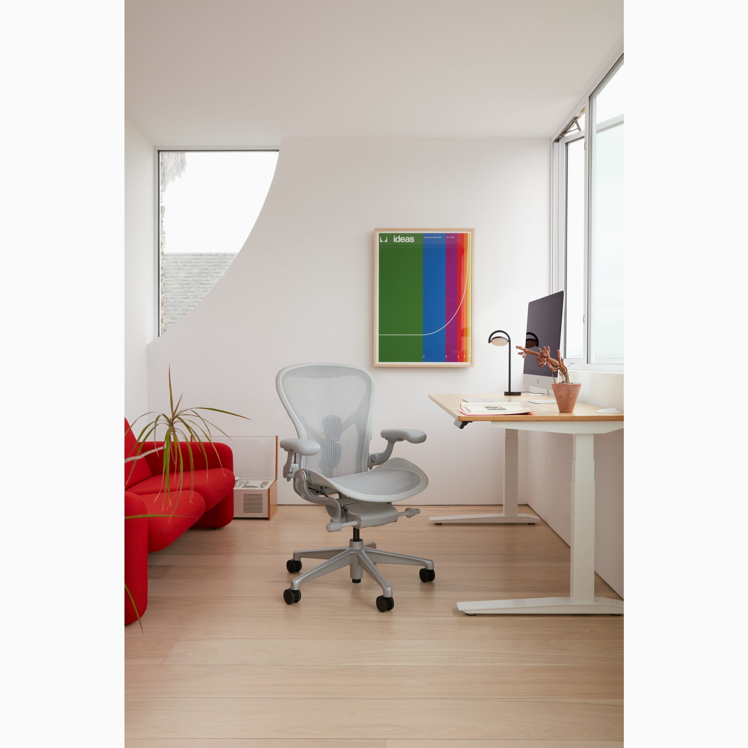 Aeron Chair thumbnail 5