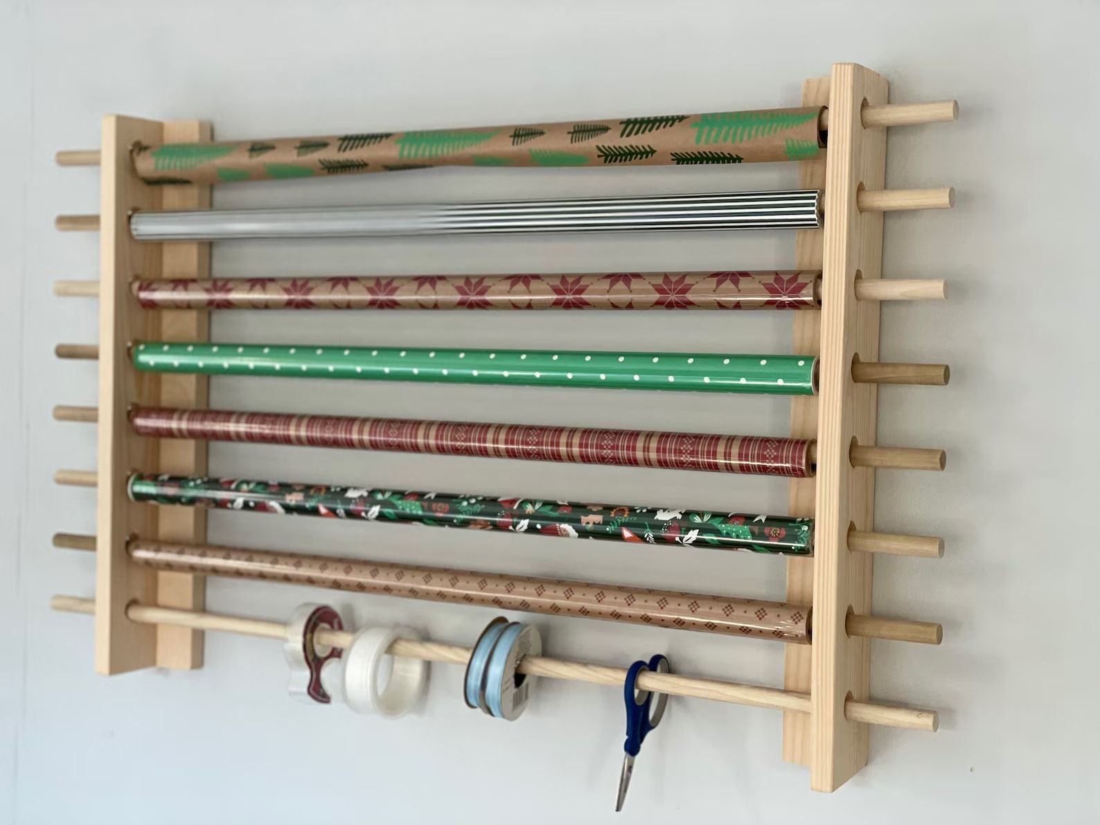 Wrapping paper storage thumbnail 3