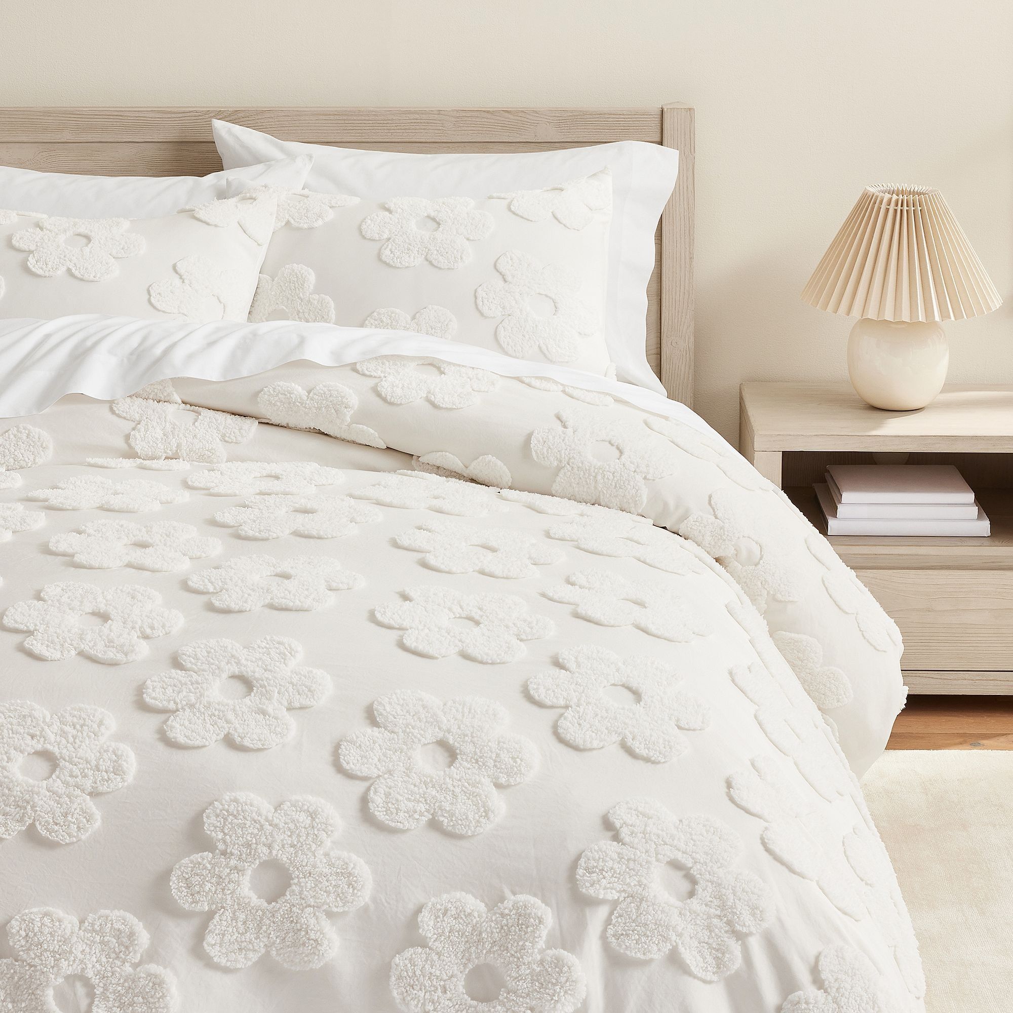 Daisy Clipped Jacquard Duvet Cover sham thumbnail 3