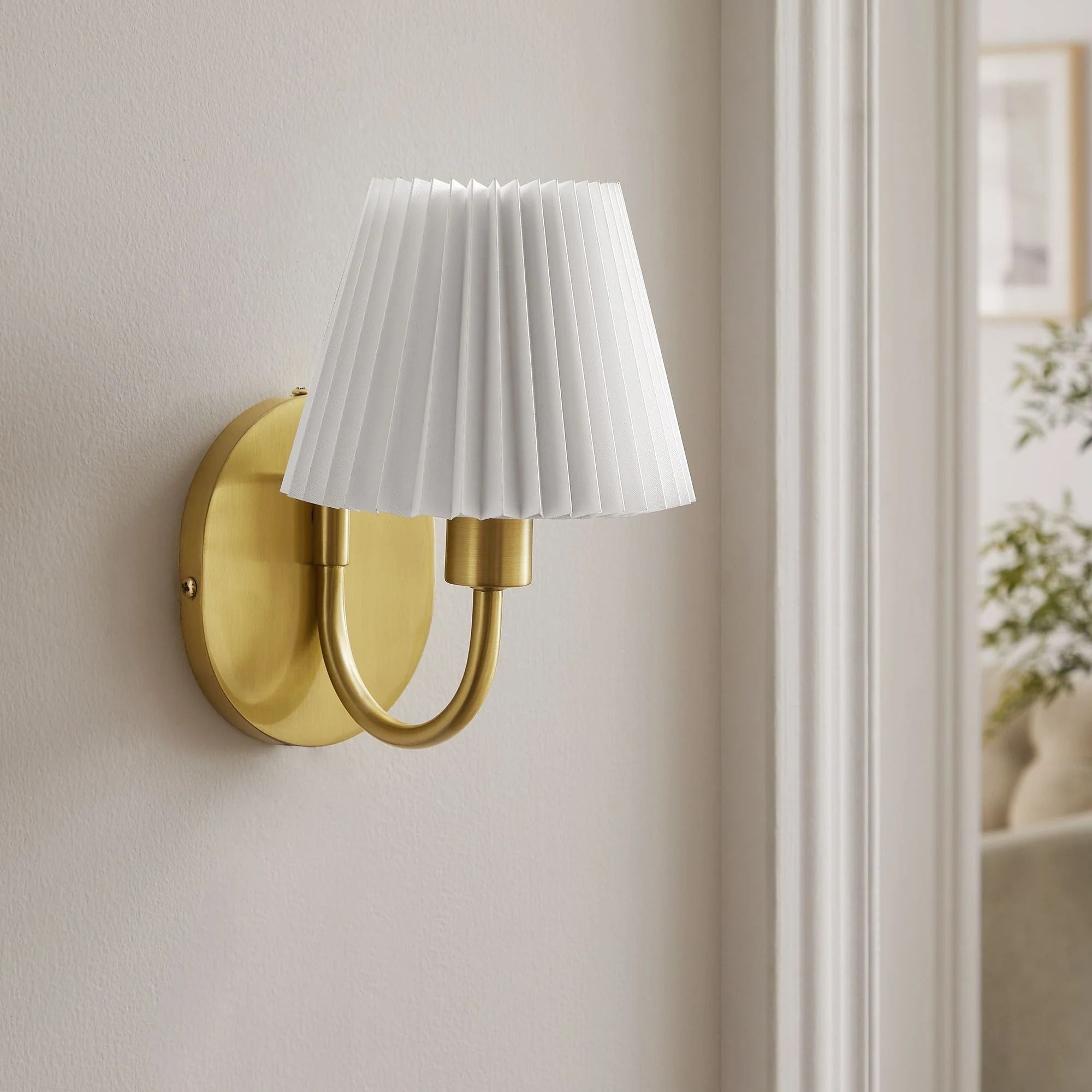 Wanda Wall Sconce - Brass thumbnail 2