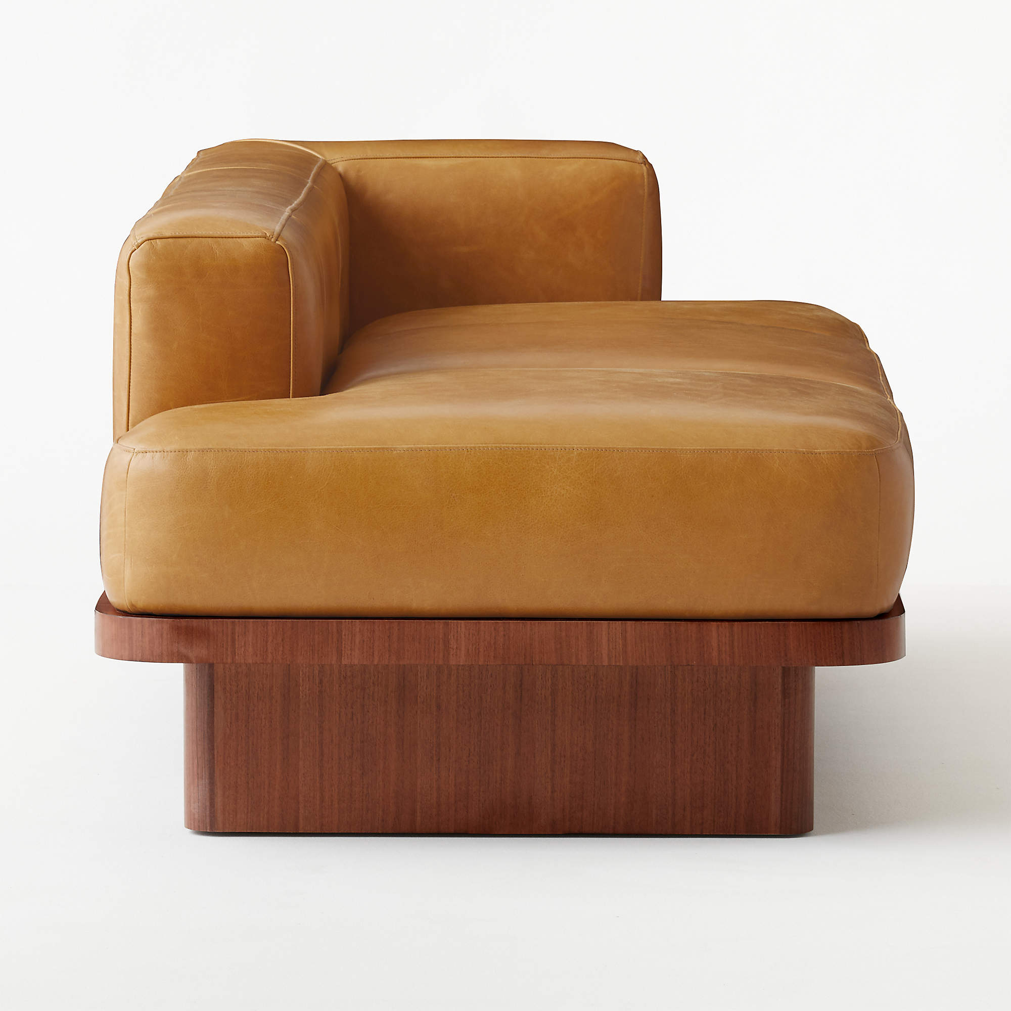 Serafin Leather Daybed thumbnail 3