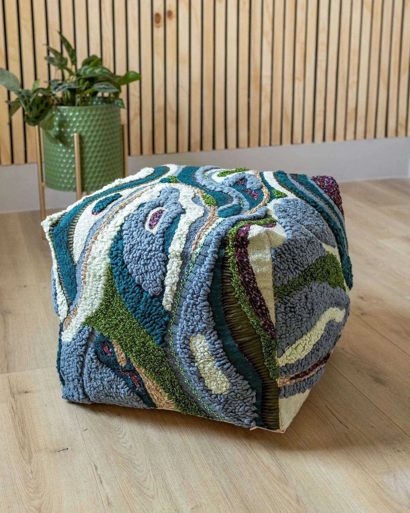 Waves Organic Cotton Abstract Pouf thumbnail 2