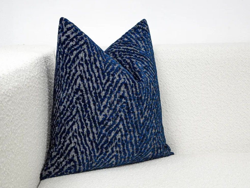 Navy Blue Textured Pillow Cover thumbnail 3