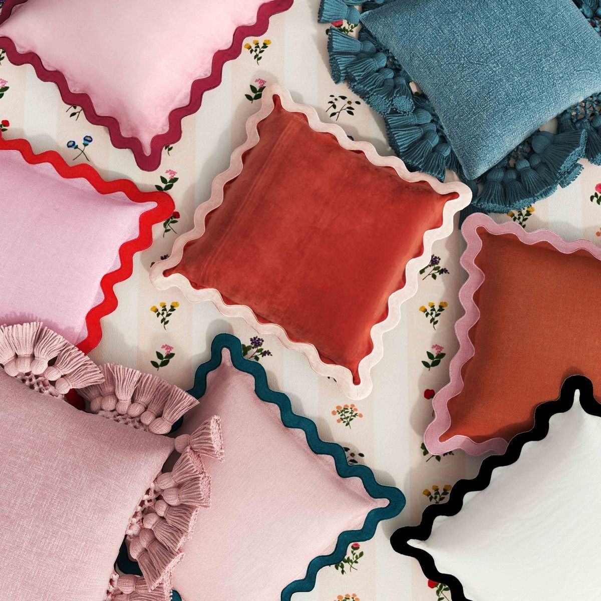 Squiggle Edge Linen Throw Pillow Rust and Pink thumbnail 2