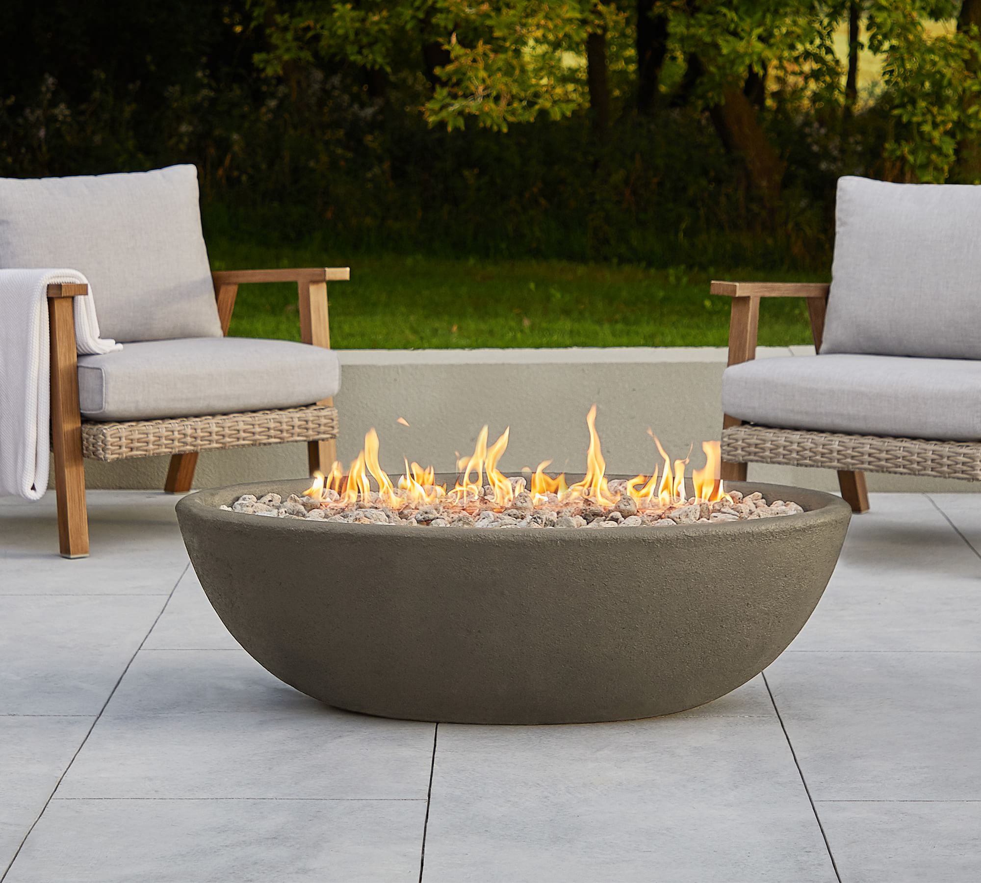 Blackwell Concrete Oval Propane Fire Pit thumbnail 3
