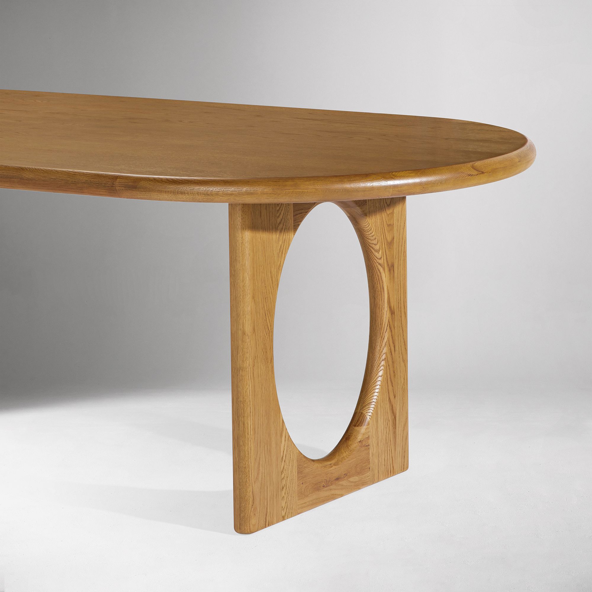 Yehuda Oval Dining Table thumbnail 5