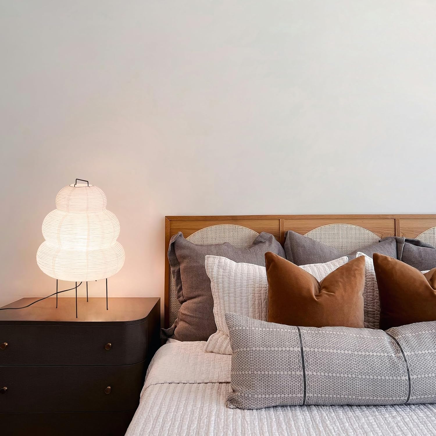 Noguchi Lamp thumbnail 2