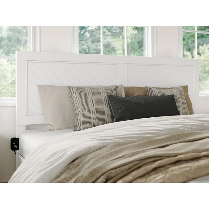 Jeinny Solid Wood Platform Bed King thumbnail 3