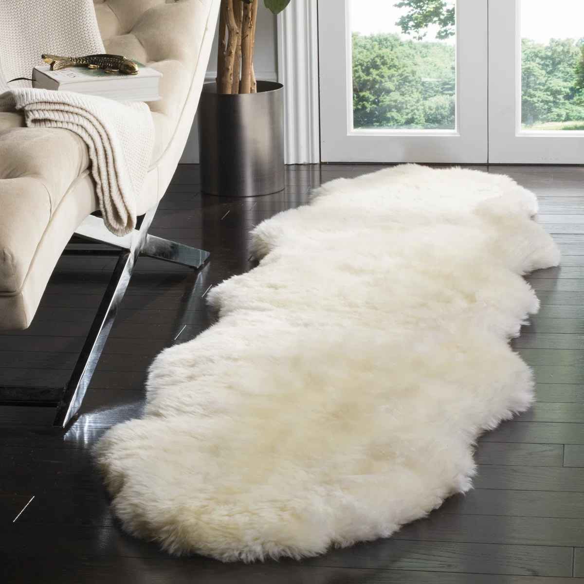Mera Handmade Sheepskin White Area Rug-2'x6' thumbnail 2
