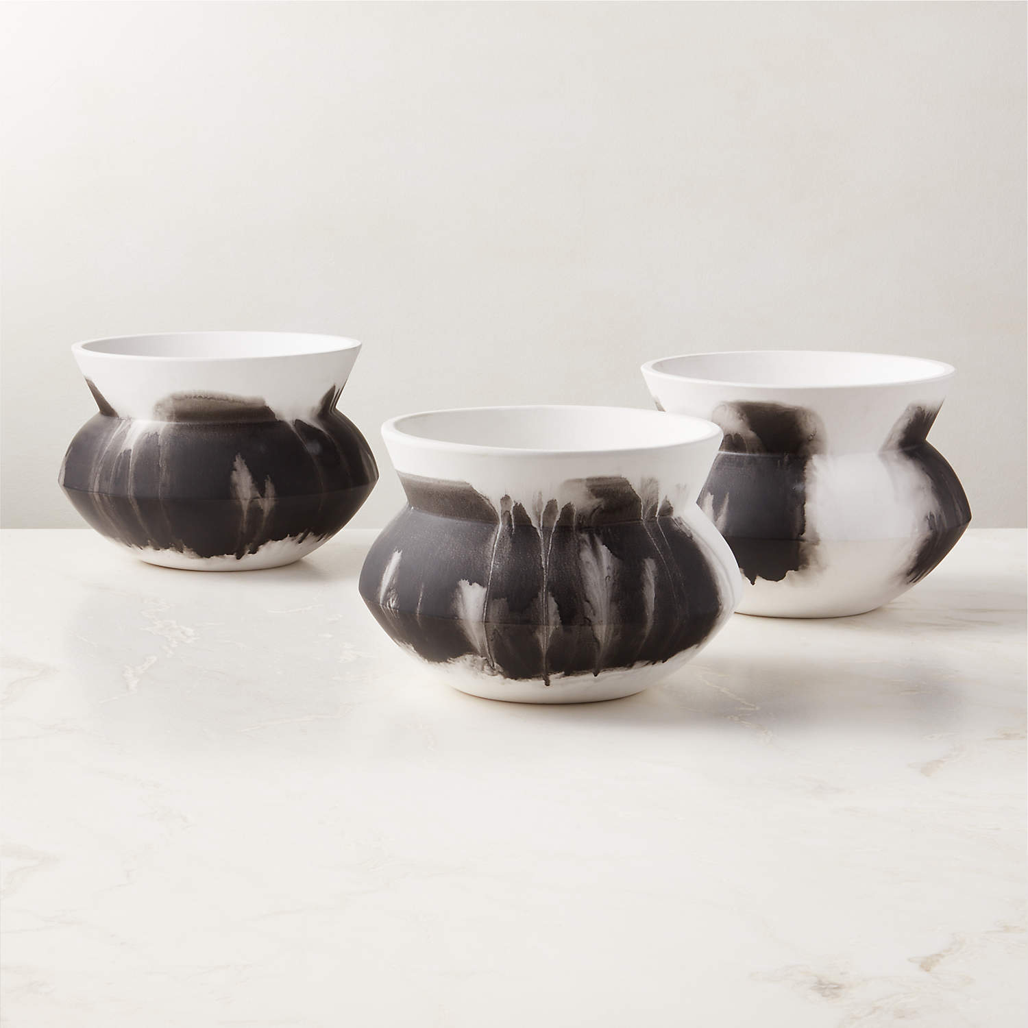 Amphora Black and White Ceramic Vase thumbnail 3