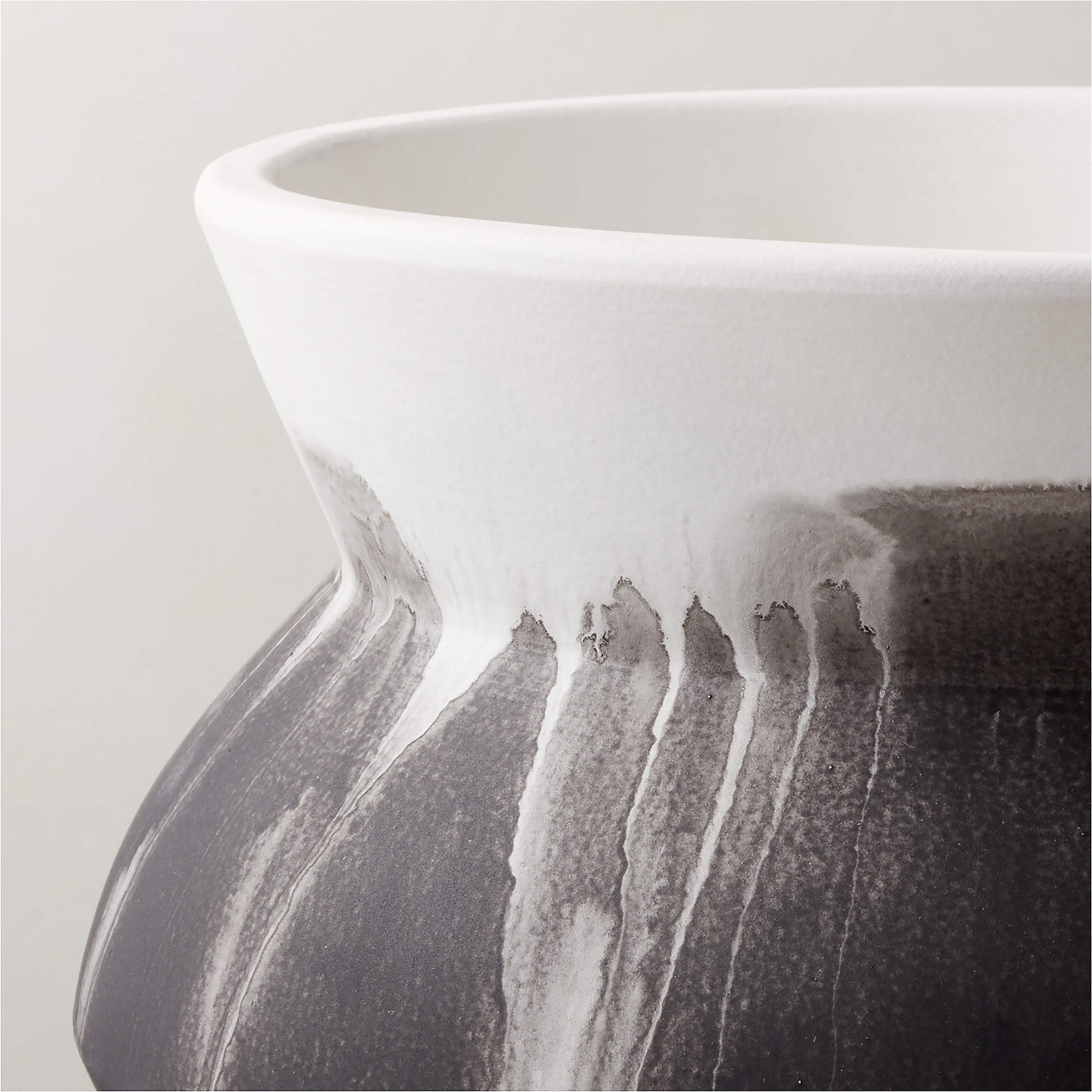 Amphora Black and White Ceramic Vase thumbnail 4