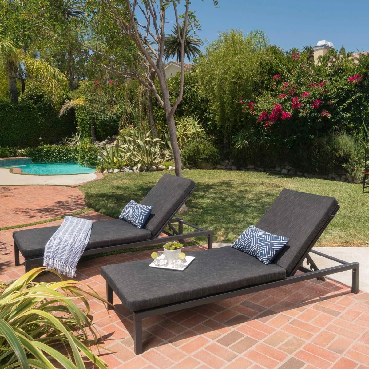 Altje Outdoor Aluminum Chaise Lounge Set thumbnail 2