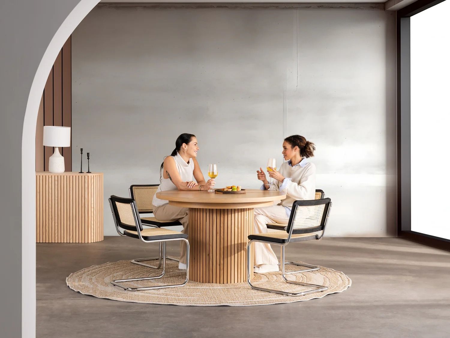 Transformer Round Table thumbnail 2