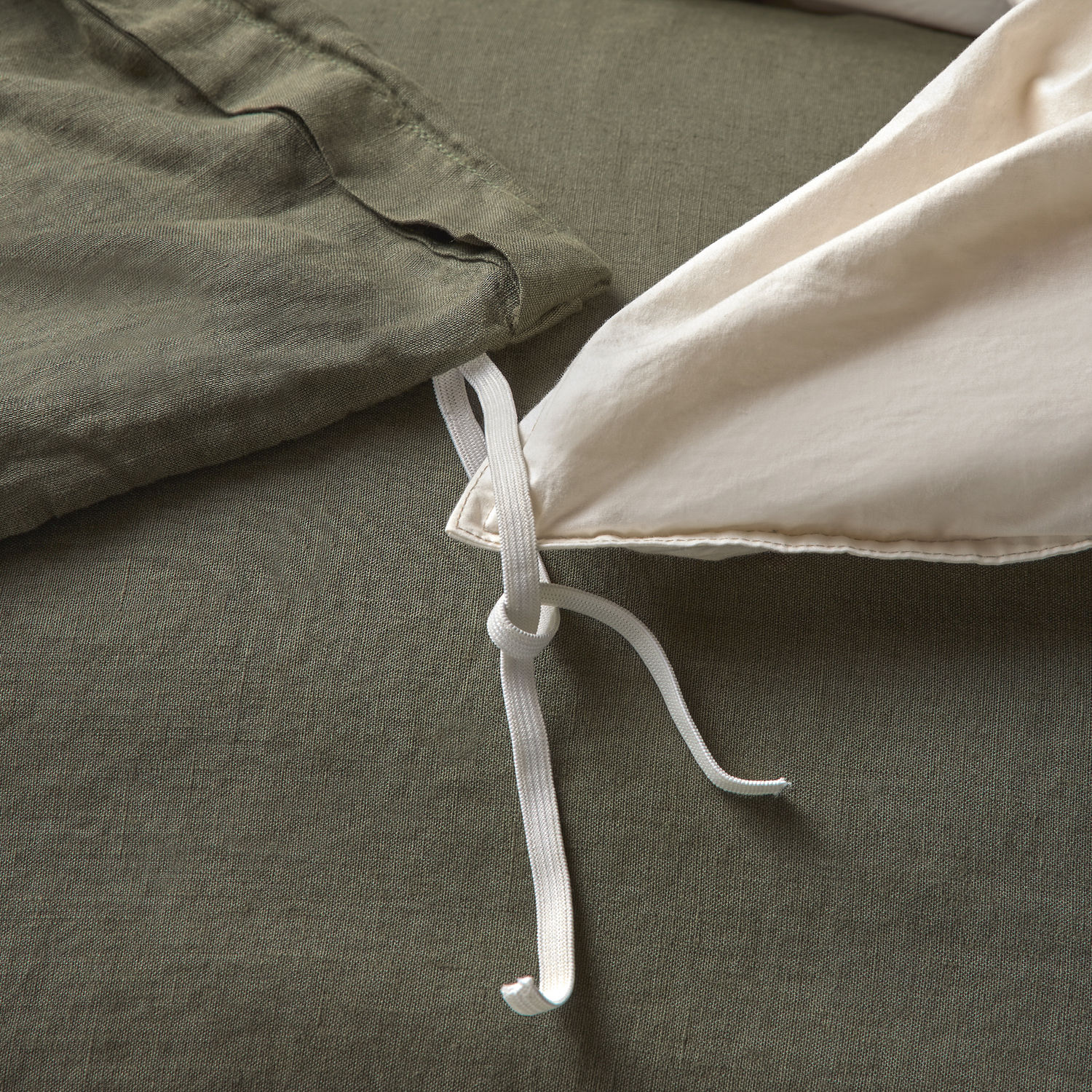 Alto Linen Green Duvet Cover-King thumbnail 4