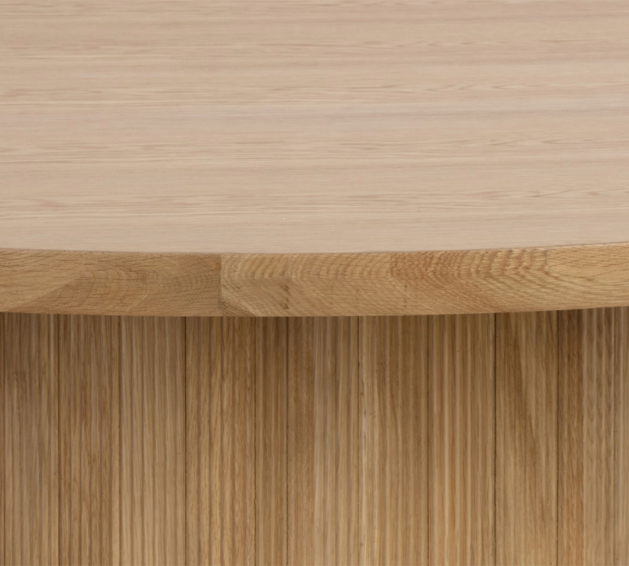 Meadowview Round Dining Table thumbnail 4