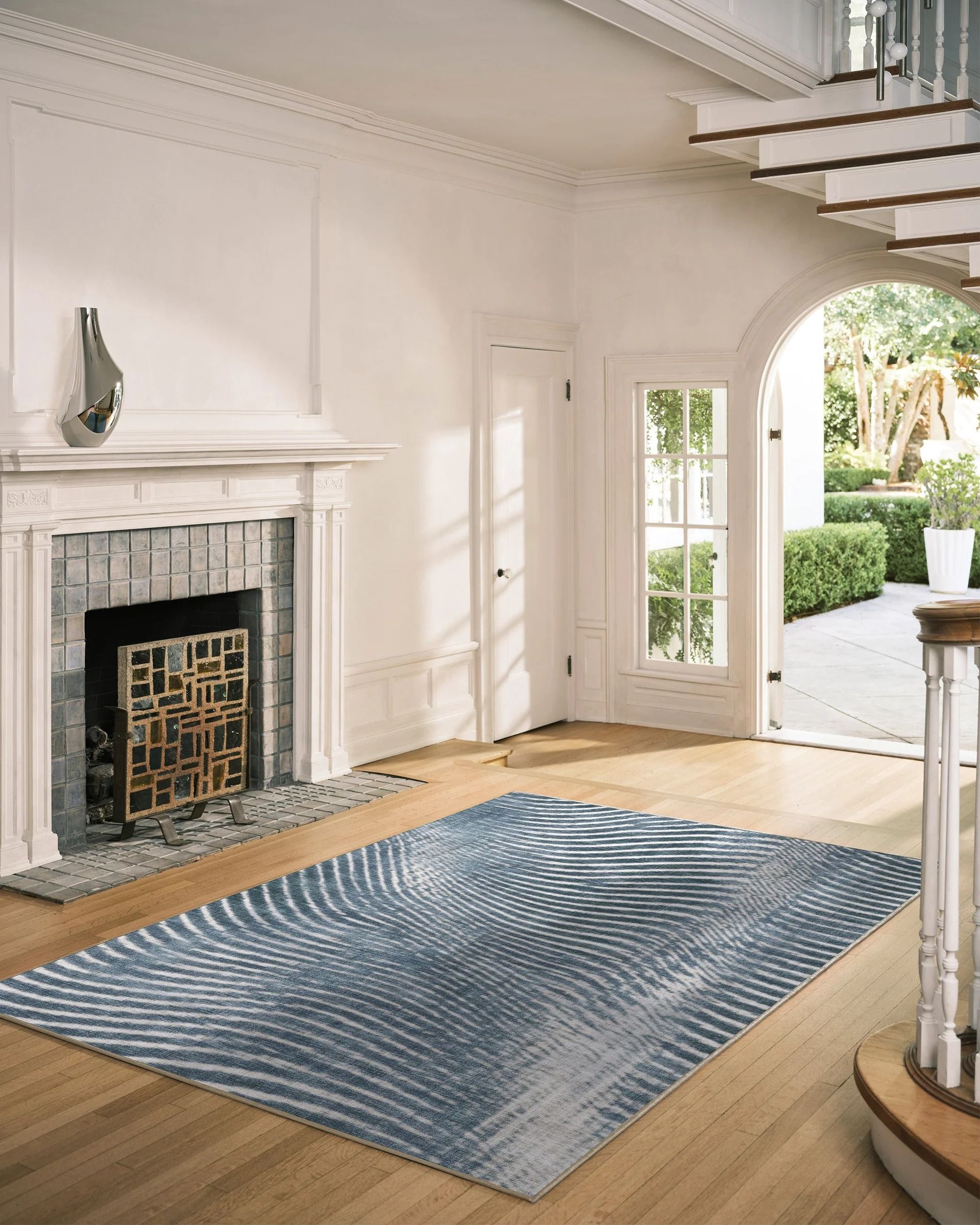 Wesley Blue Rug 4x6 thumbnail 2
