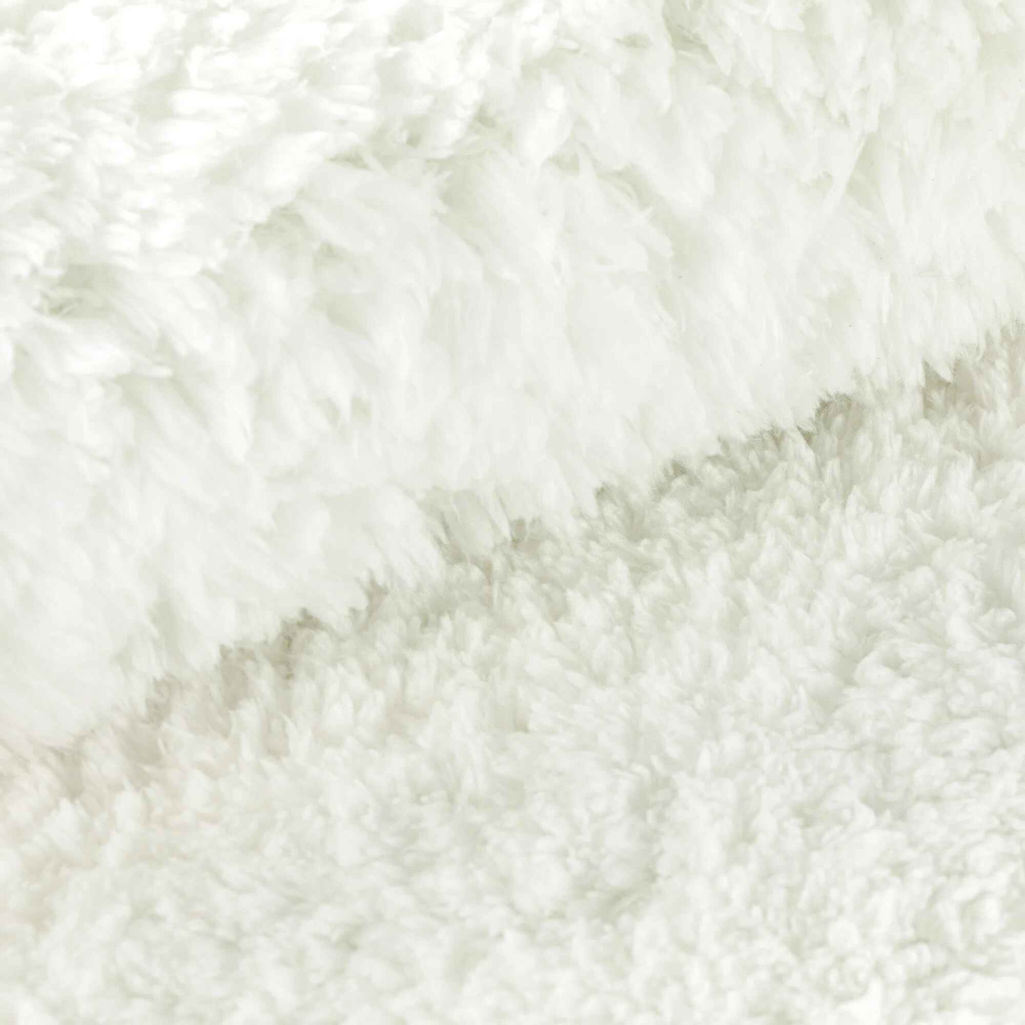 Kaytrin Kai White Fluffy Shag Rug-5'x5' thumbnail 3