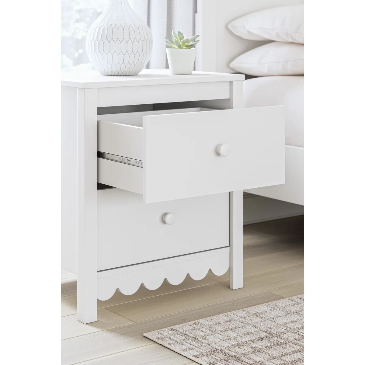 Patricia Nightstand thumbnail 3