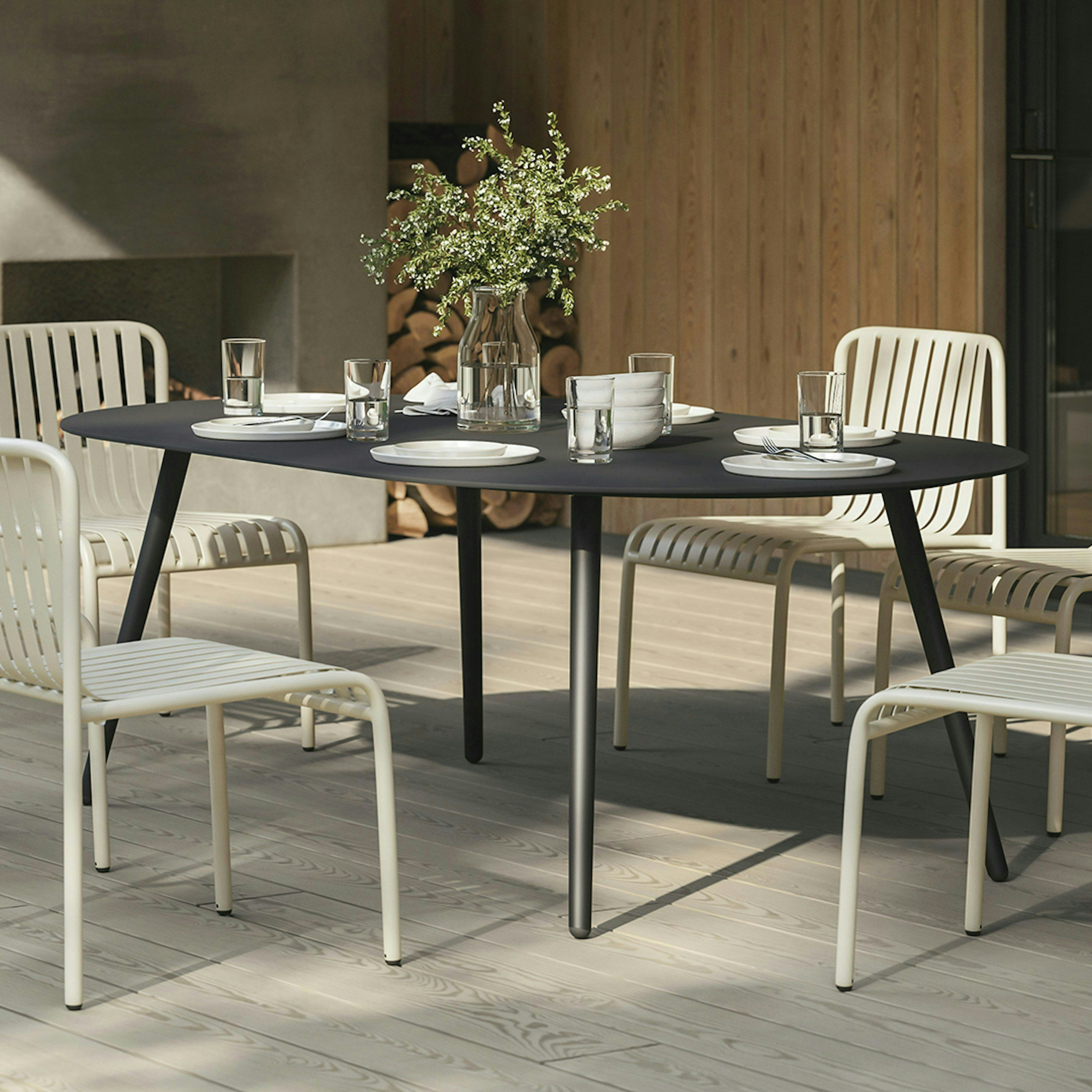 Ballo Outdoor Dining Table Black thumbnail 2