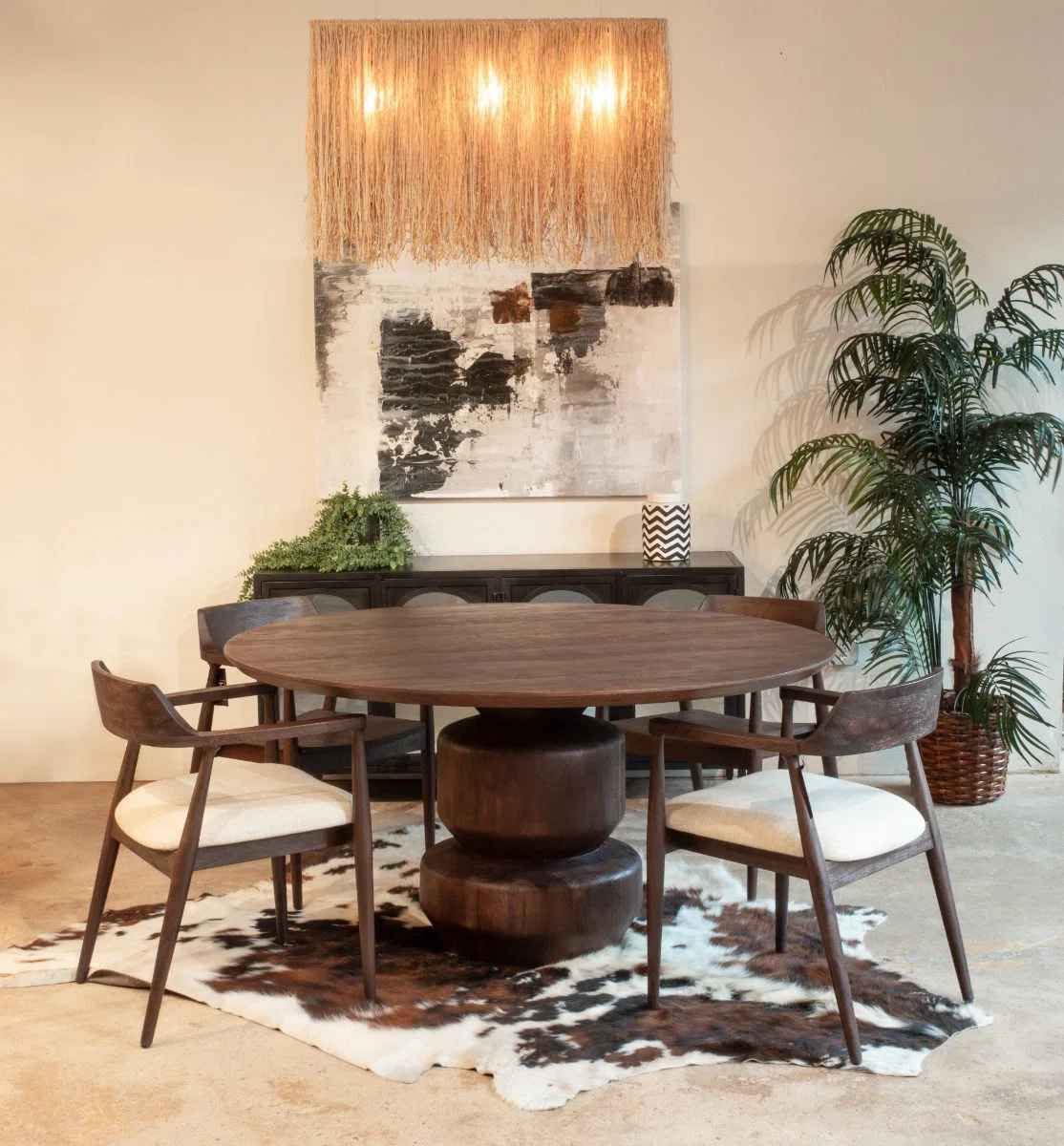 Cambridge Round Dining Table thumbnail 2