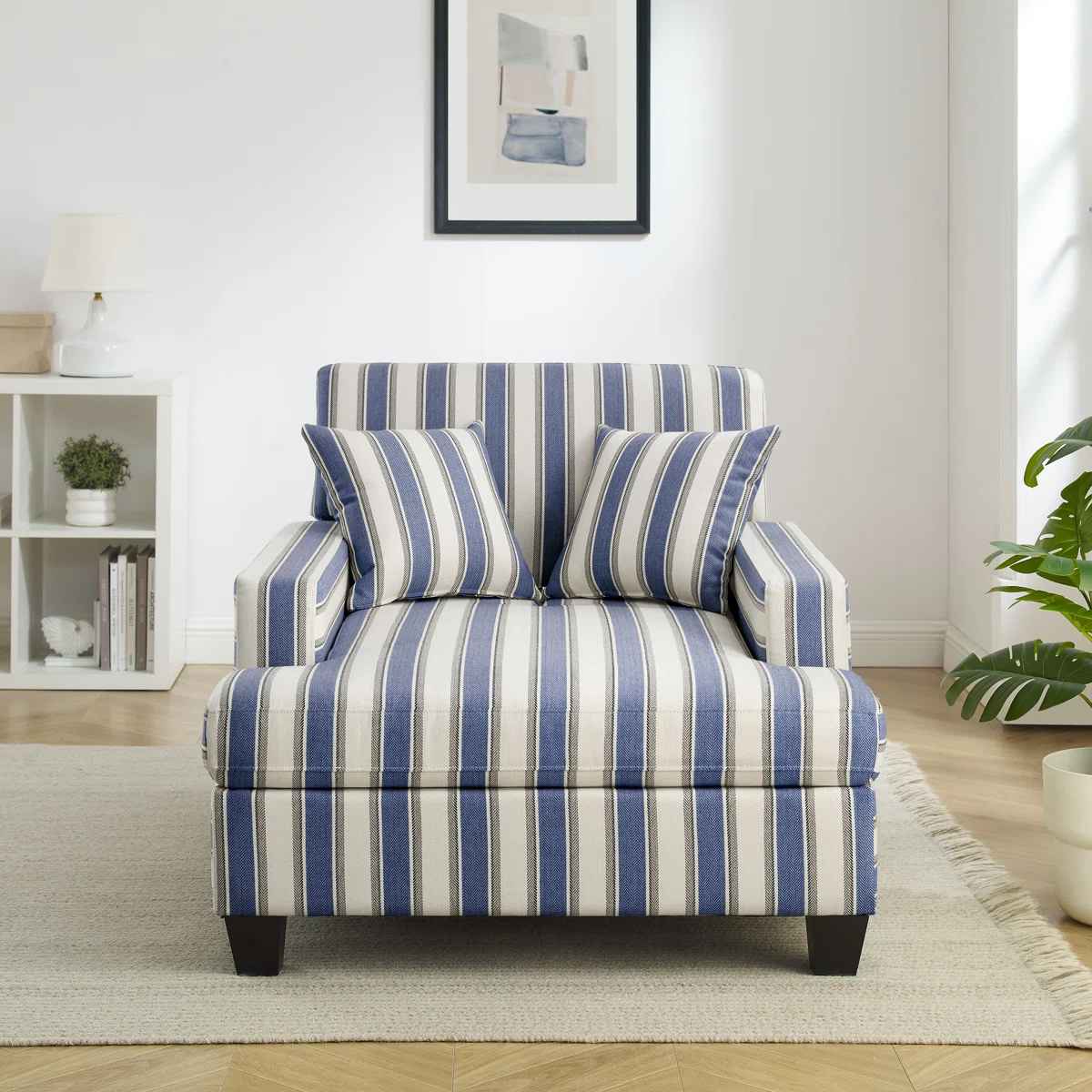 Fabric Upholstered Chaise Lounge thumbnail 2