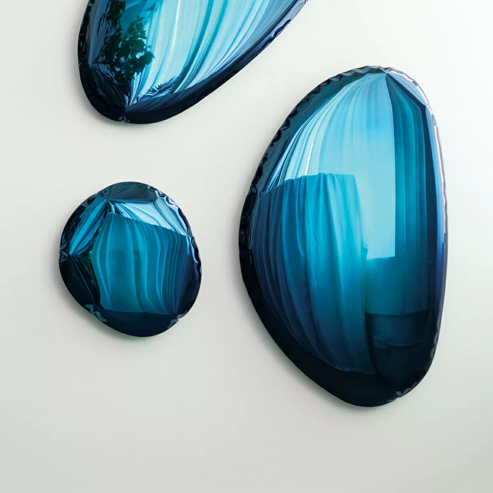 Ovoid Glass Wall Mirror – Liquid Droplet Modern Reflective Decor thumbnail 12