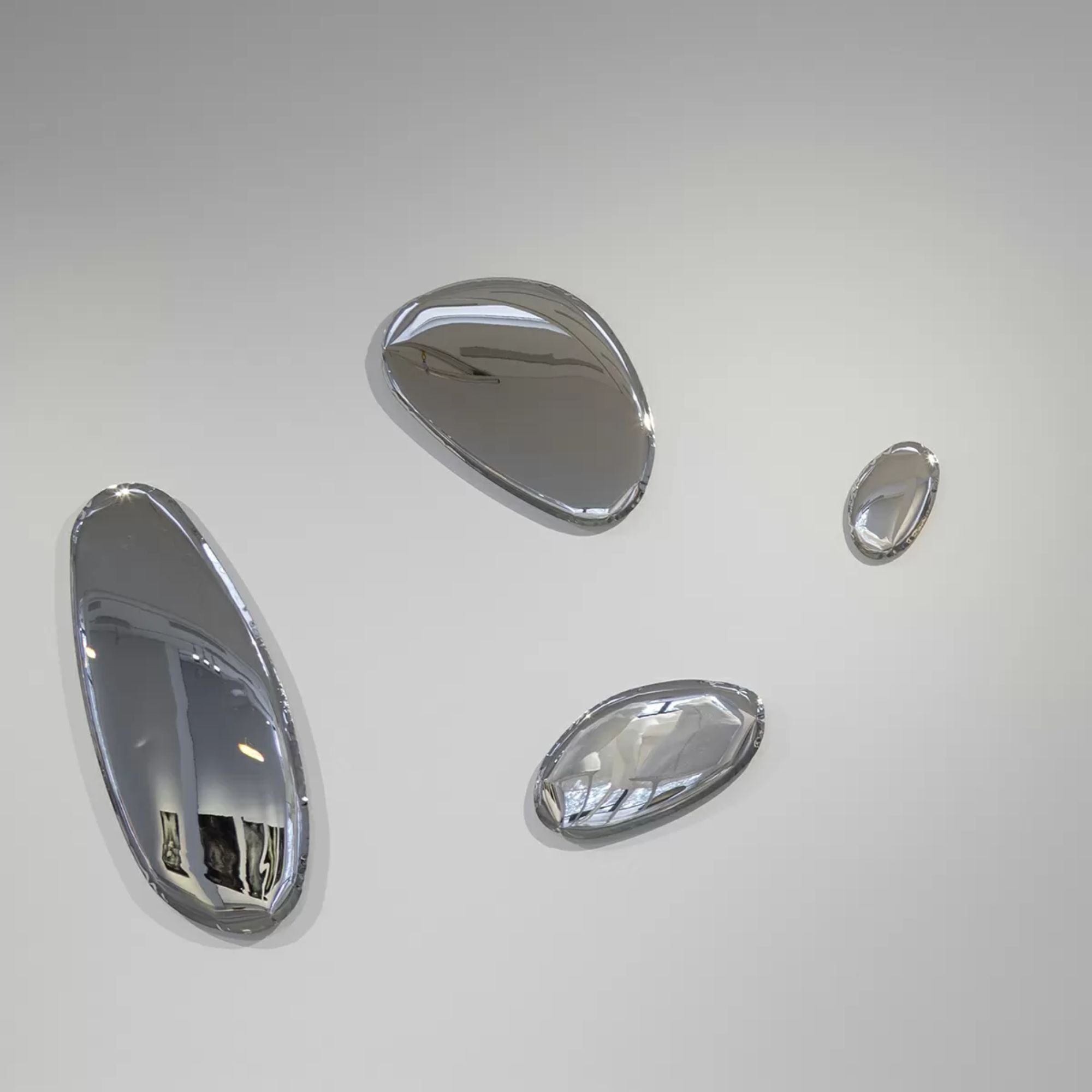 Liquid Droplet Oval Mirror – Polished Silver Wall Mirror thumbnail 7