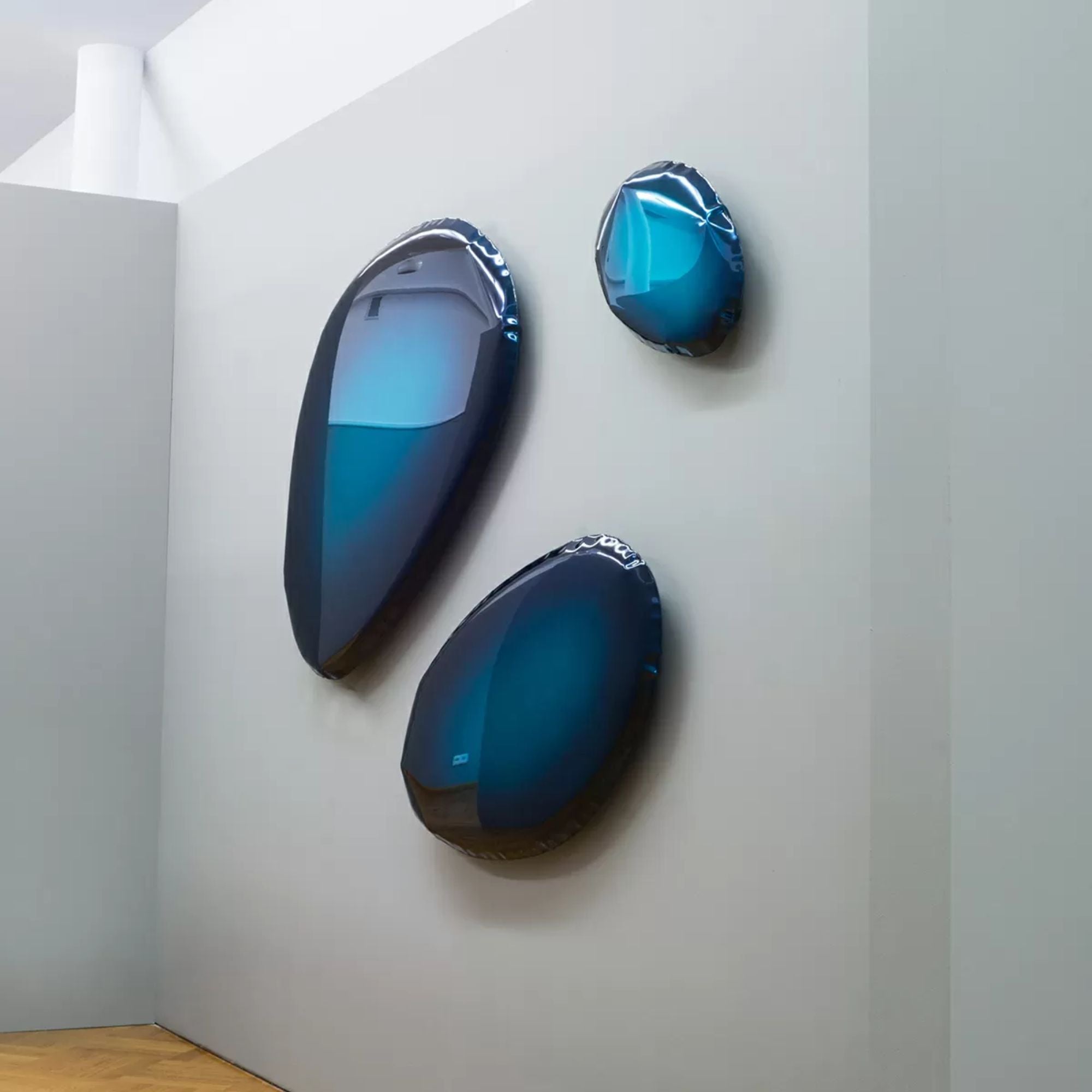 FiDU Oval Wall Mirror – Modern Liquid Droplet Silver thumbnail 13