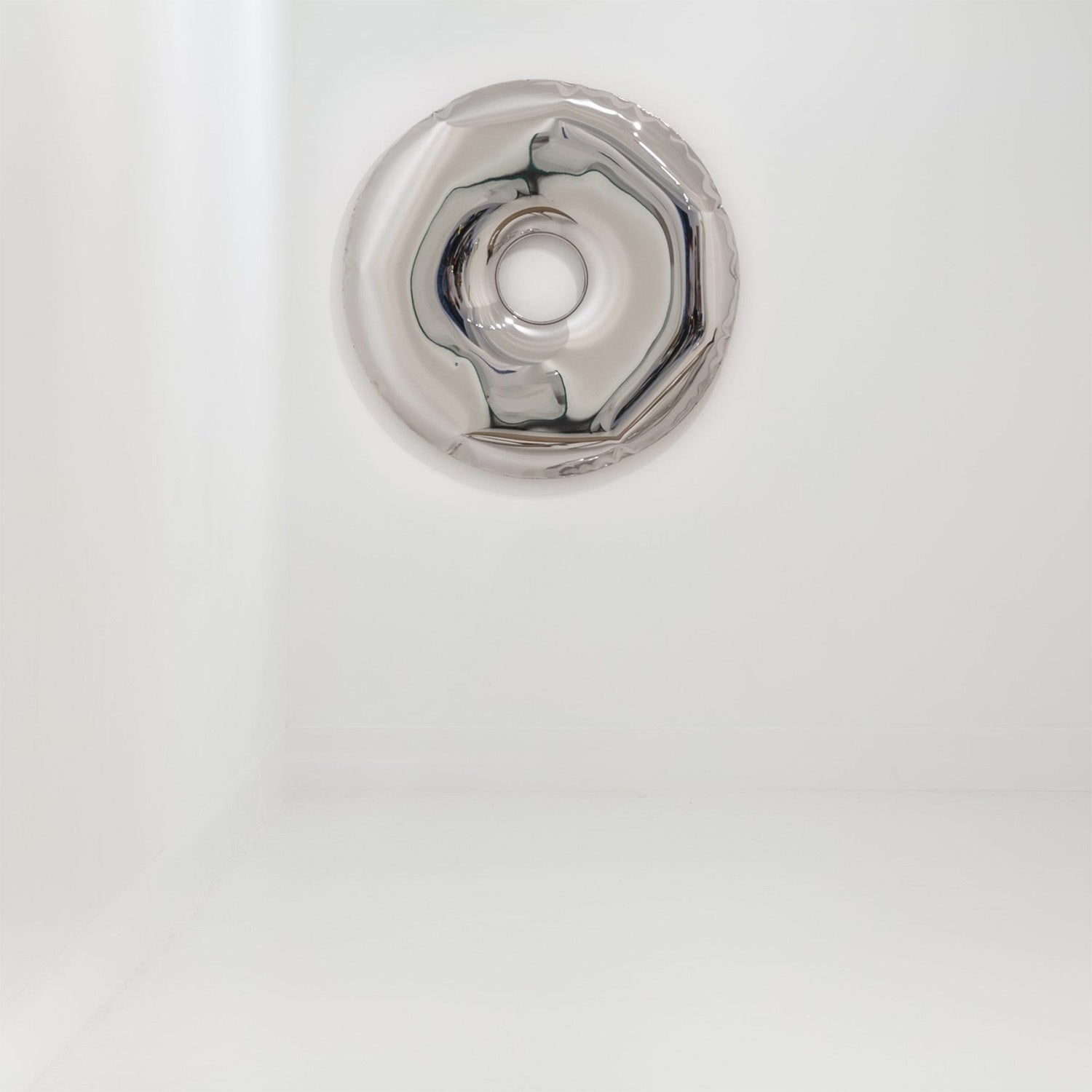Rondo Round Wall Mirror – Polished Stainless Steel, High Gloss thumbnail 3