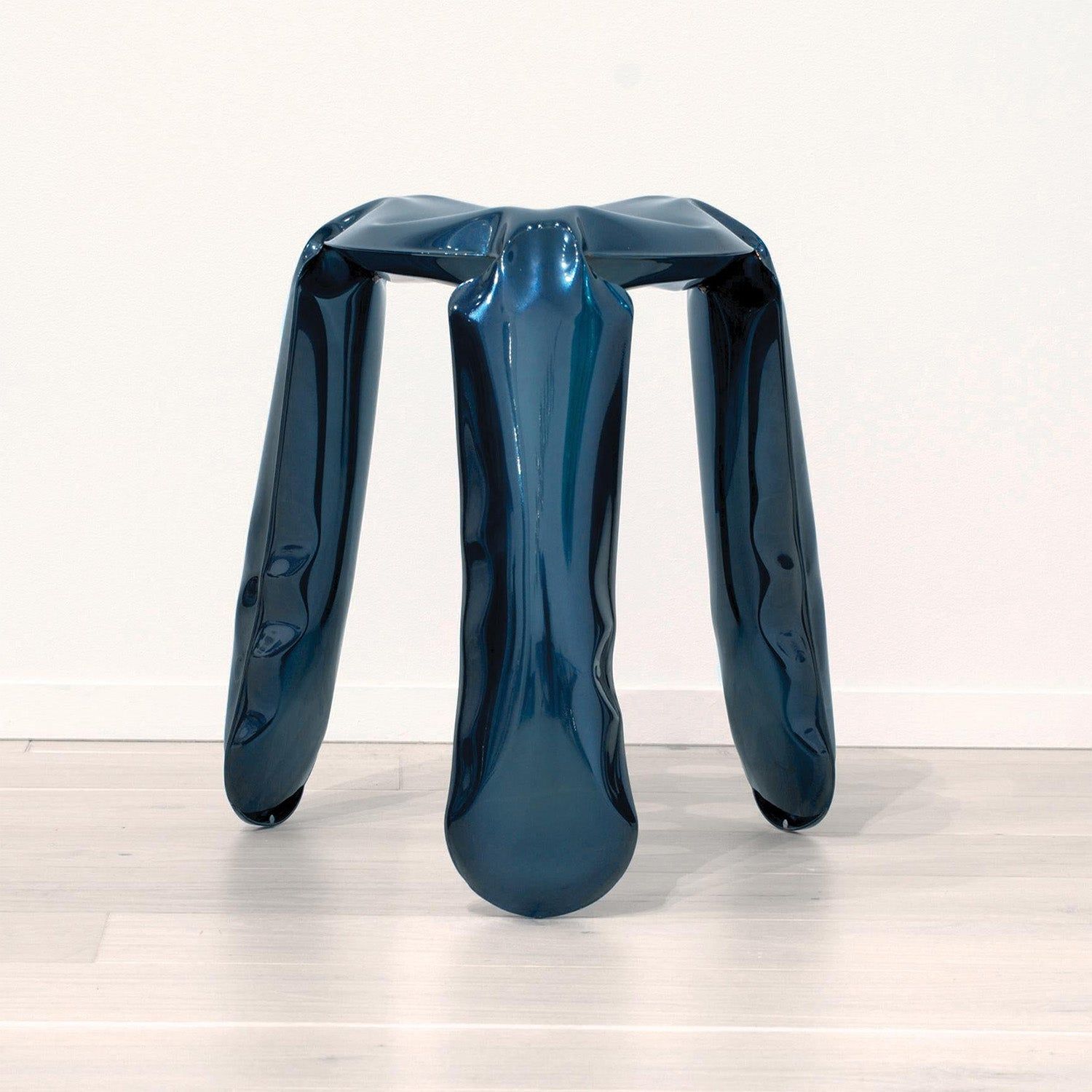 Sculptural Metal Stool – Polished Chrome Modern Bar Seating thumbnail 8