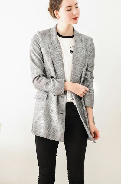 Short Thin Checked Woman Coat