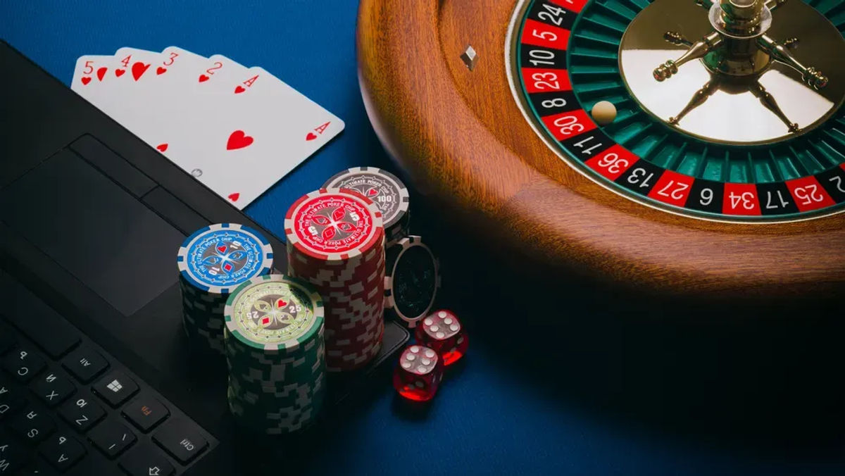 Understanding wagering requirements in online casino bonuses - 02 (Unsplash/Aidan Howe)