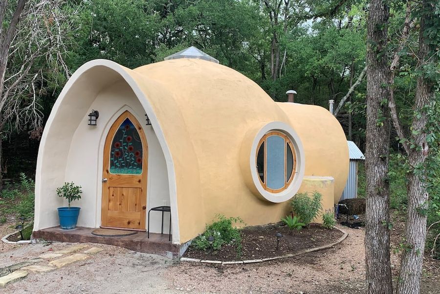 Earthen dome designed by Kat Guthrie