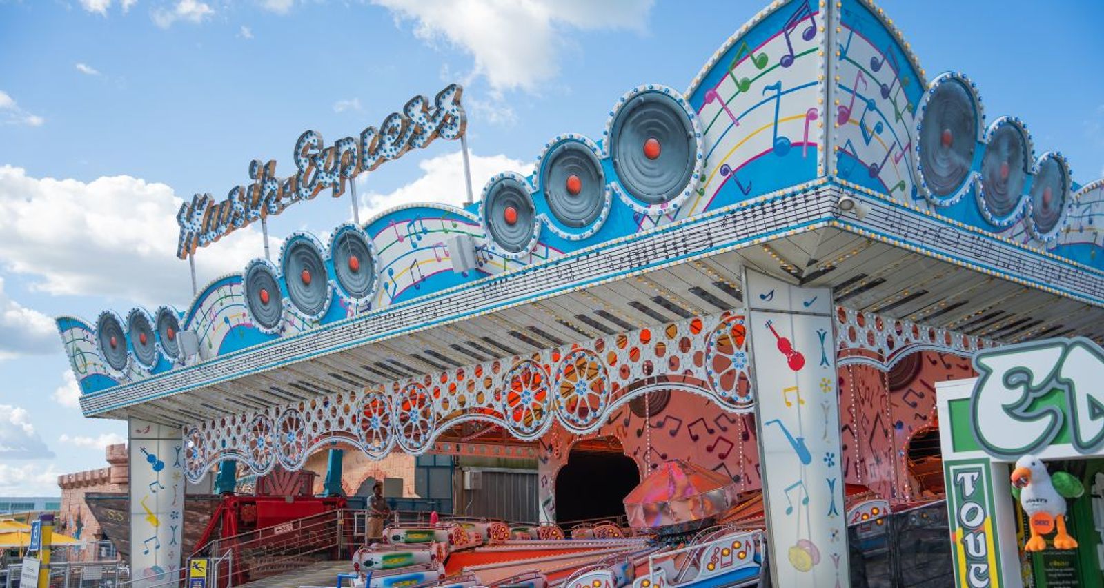 Musik Express at Morey's Piers