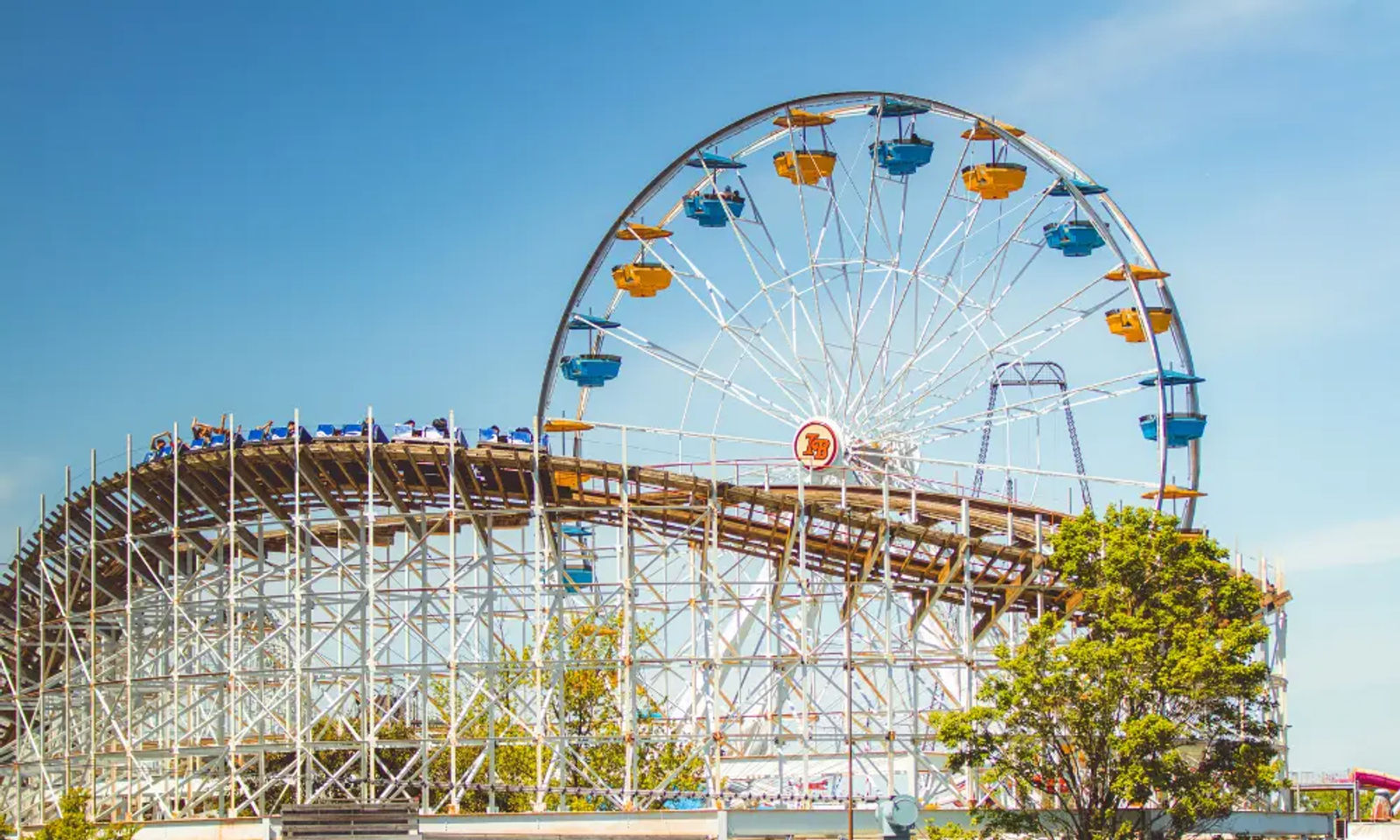 Giant Gondola Wheel