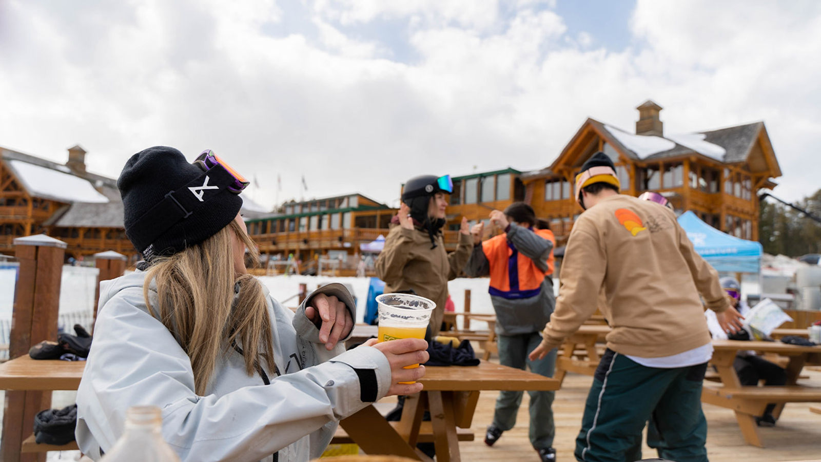 Apres Expereinces Banff and Lake Louise