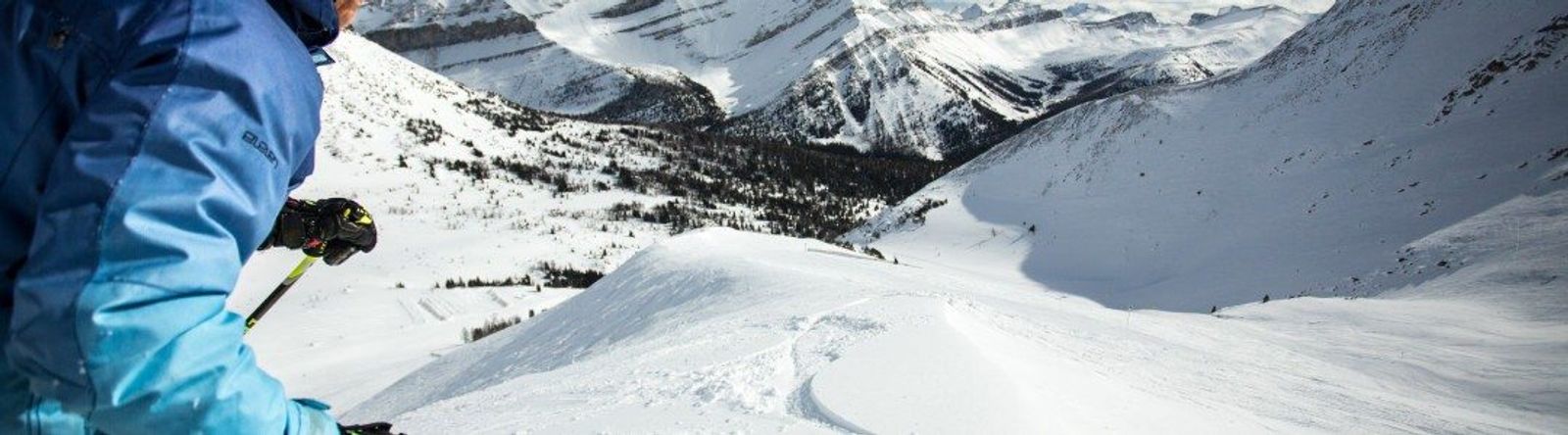 Ski_Lake_Louise_Zizka_015_horizontal-1080x300