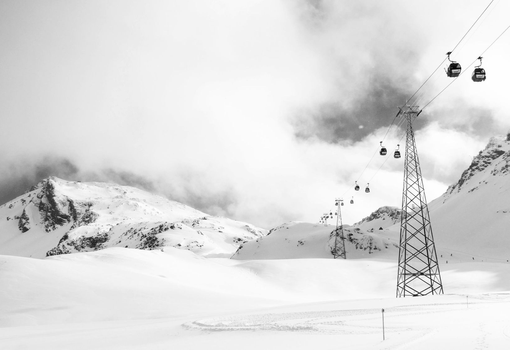 Hero 4.68 1 566 121 Proves