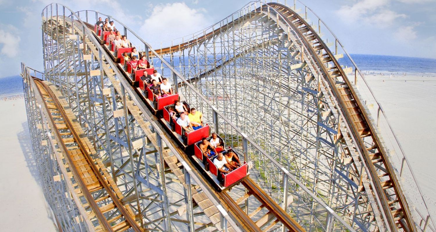 Great White B24912280a062350fd7a2a3f4b2d6e53