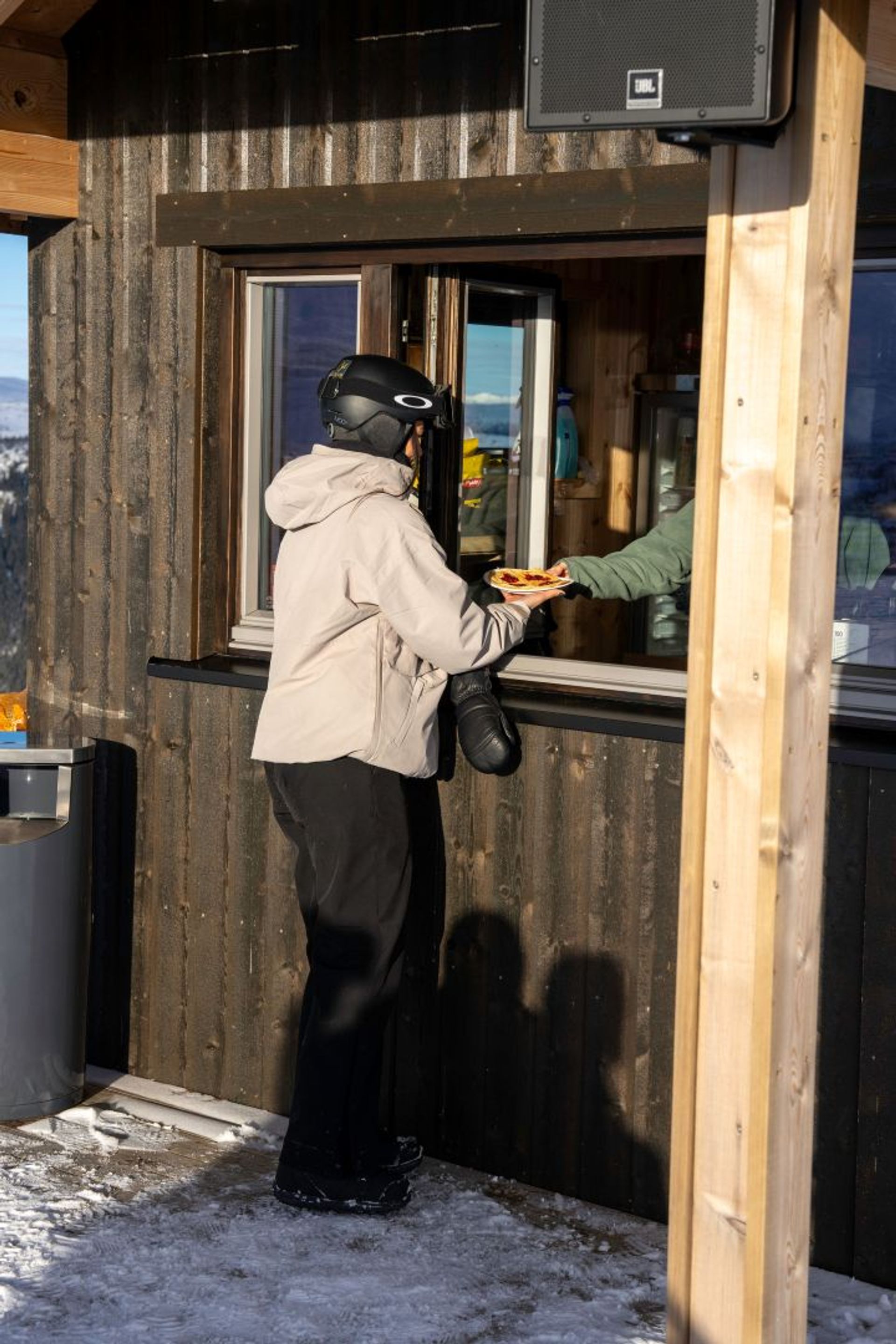 Koffertlokket Yngve Ask 17 Ejcwek