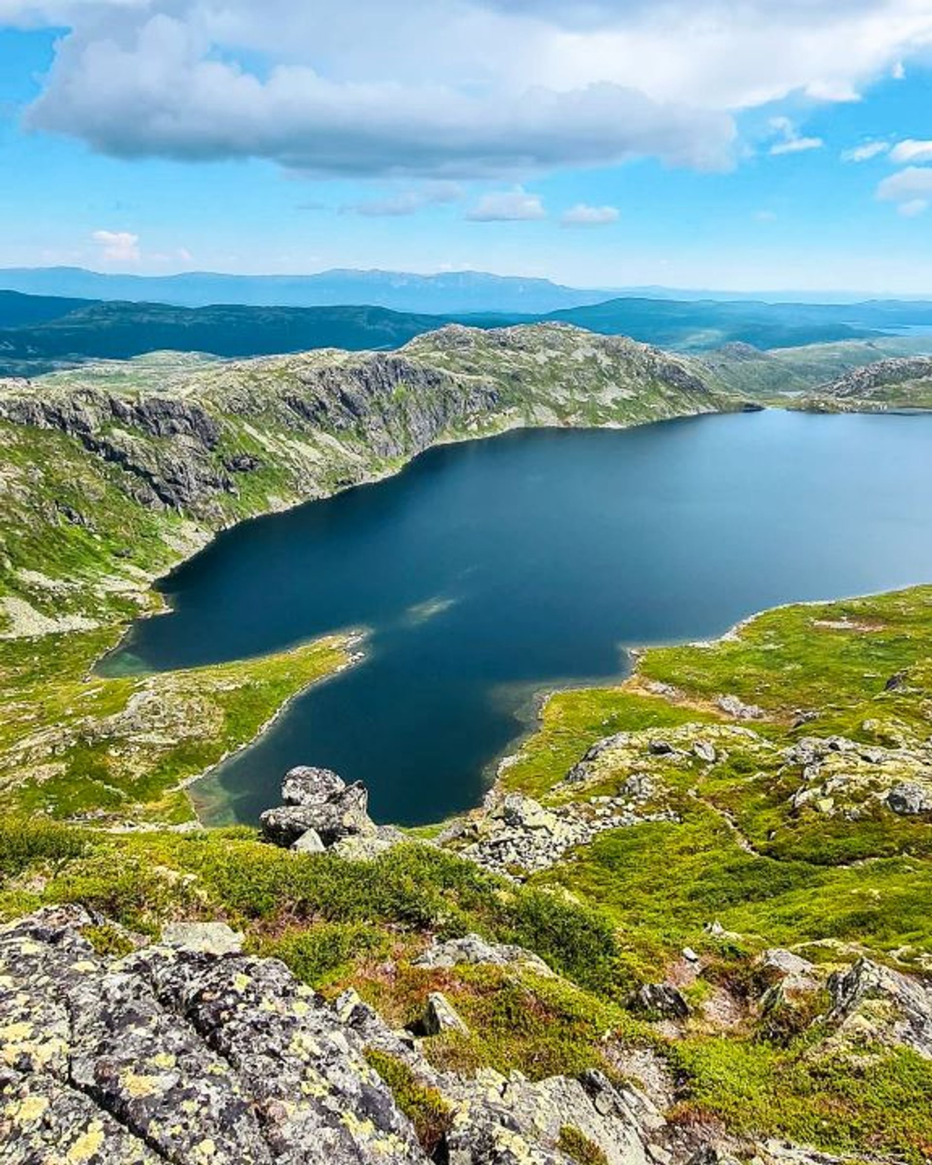 Topptur til Toreskyrkja fra Vatnedalen