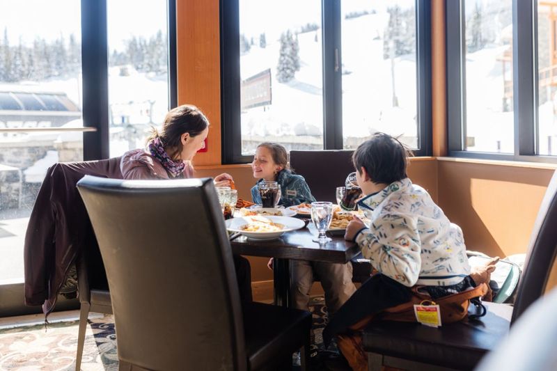 01 Easter Weekend in Banff Royce Sihlis