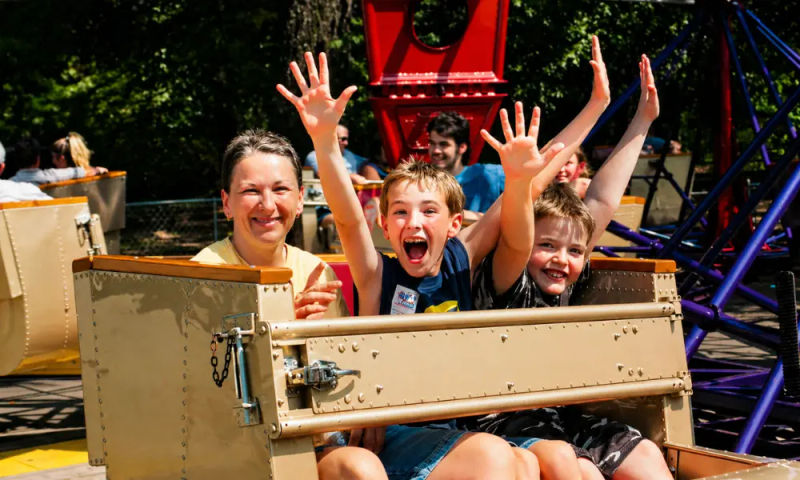 Lake Winnie 53 Ride Images Web  Scrambler 2